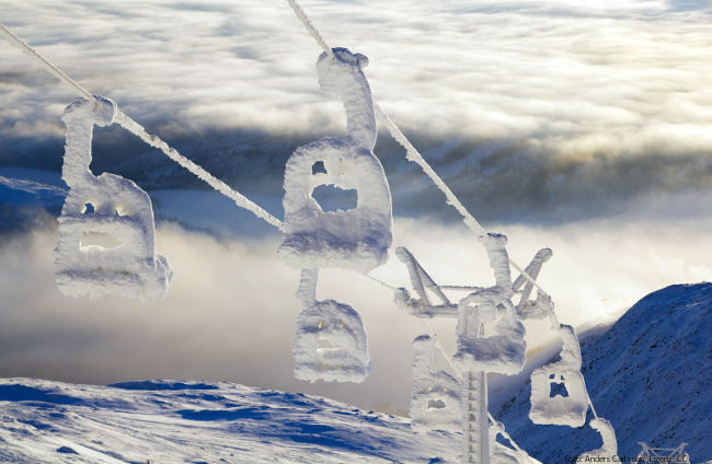 Bild "Bilder:Snowy_Ski_lift.jpg"